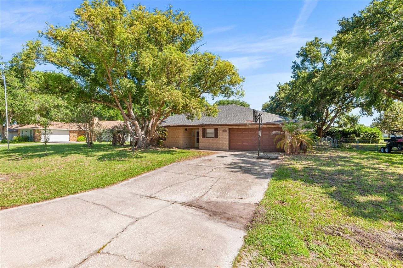 905 Van Drive , Auburndale, FL 33823 Photo