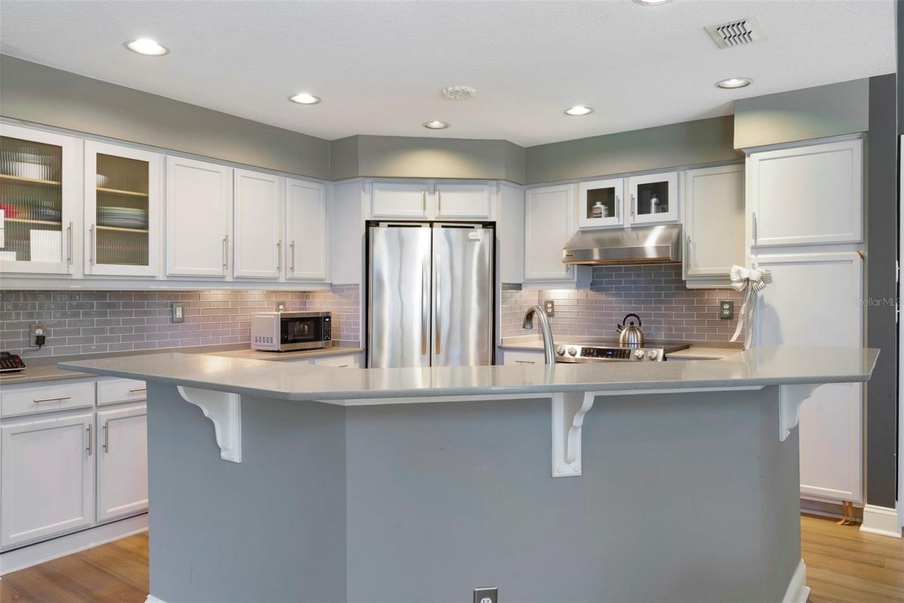 4834 Windmill Palm Terrace Ne, Saint Petersburg, FL 33703 Photo