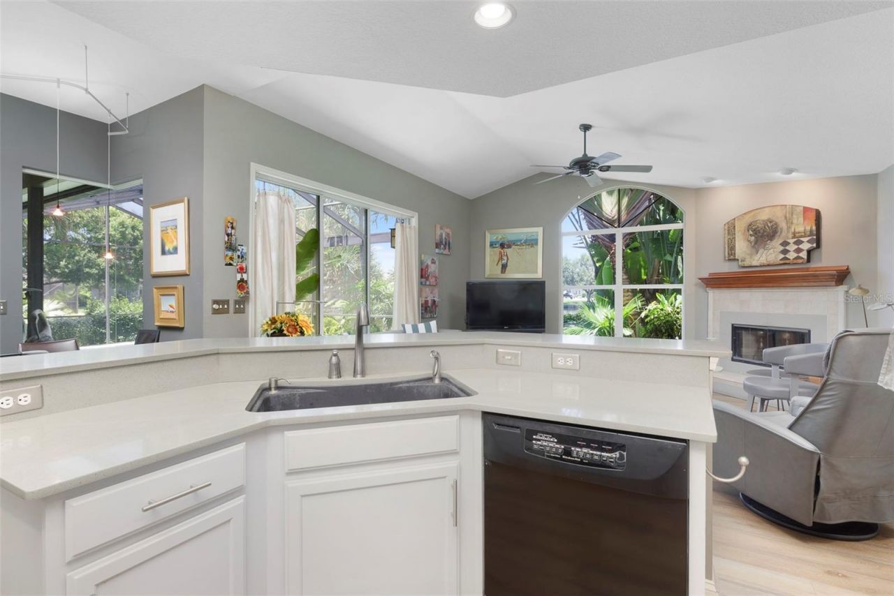 4834 Windmill Palm Terrace Ne, Saint Petersburg, FL 33703 Photo