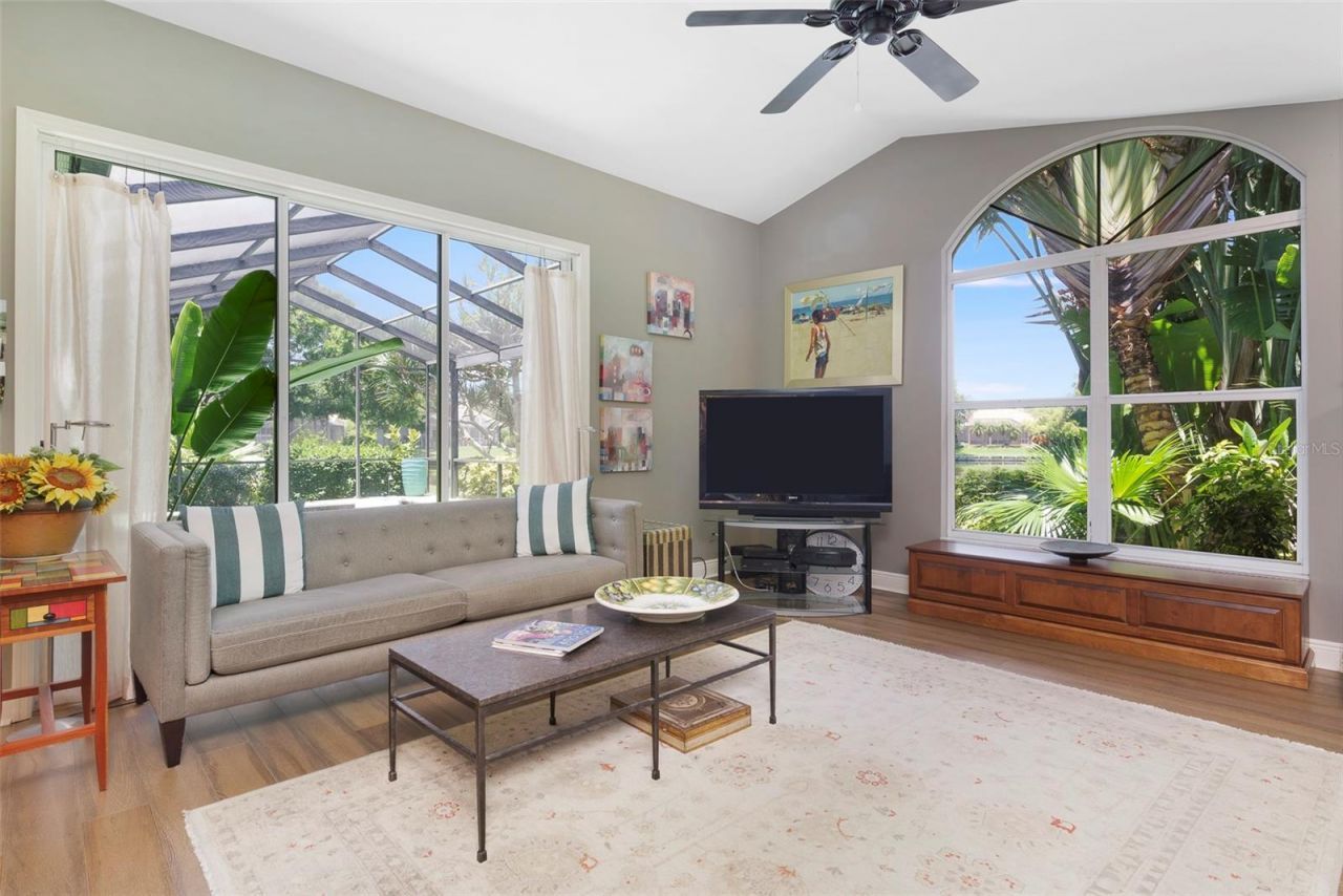 4834 Windmill Palm Terrace Ne, Saint Petersburg, FL 33703 Photo