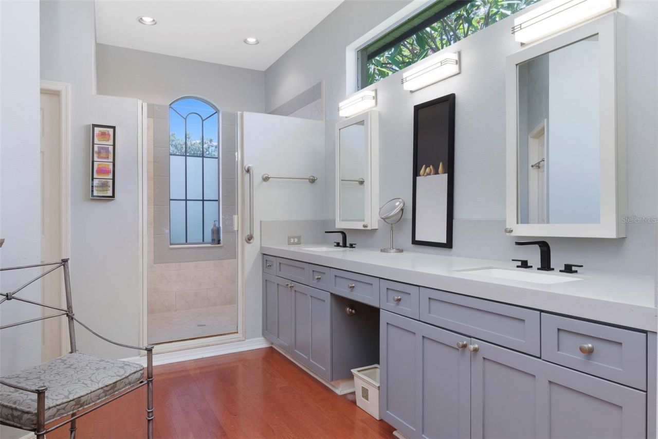 4834 Windmill Palm Terrace Ne, Saint Petersburg, FL 33703 Photo