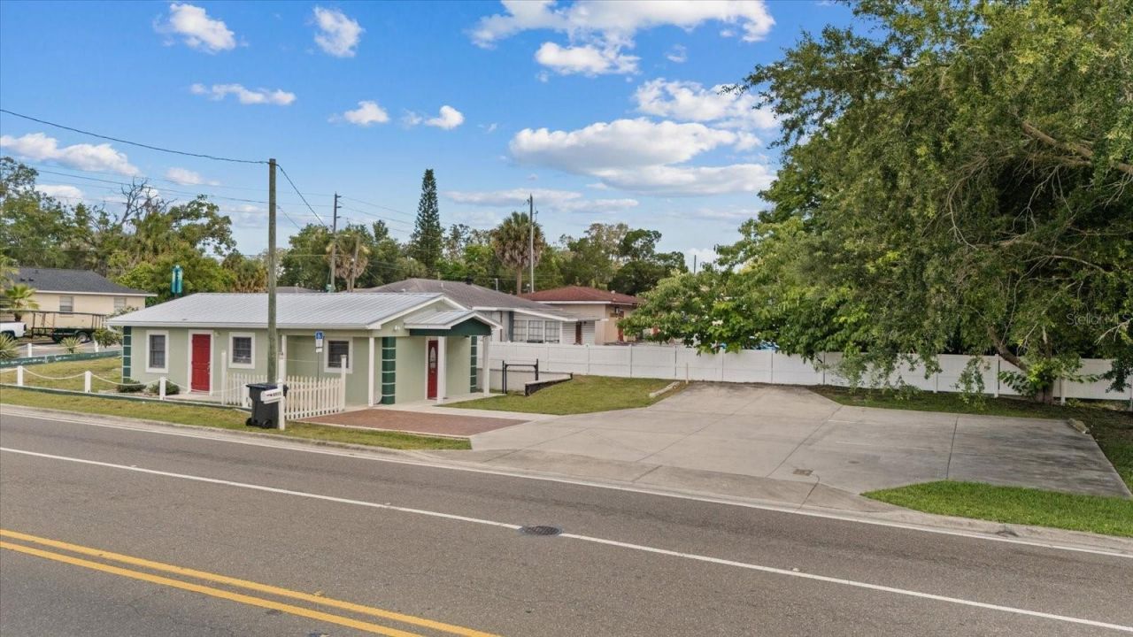 6511 Main Street , New Port Richey, FL 34653 Photo