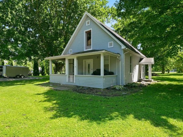 195 W Wabash Street, Laketon, IN 46943