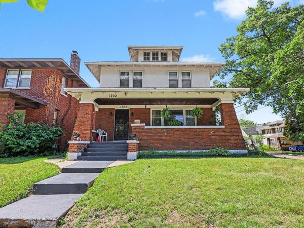 1202 Alexander Street SE, Grand Rapids, MI 49506