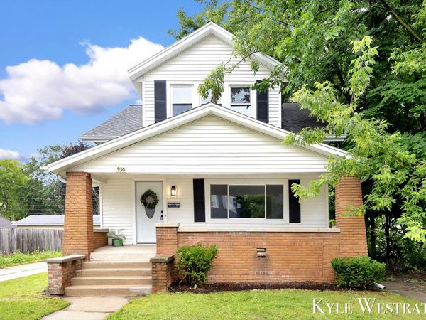 930 Powers Avenue NW, Grand Rapids, MI 49504