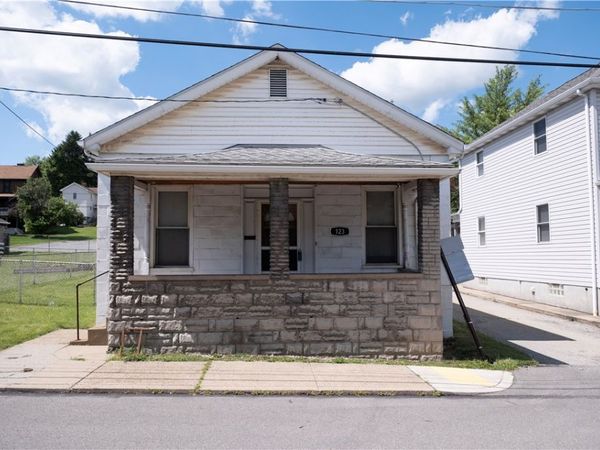 123 Smith St, Canonsburg, PA 15317