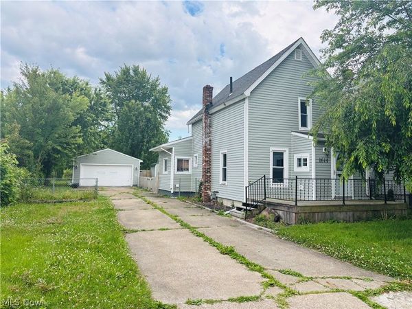 1614 E 49th Street , Ashtabula, OH 44004