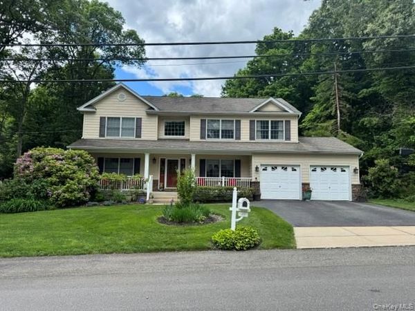41 Shady Lane , Huntington, NY 11743