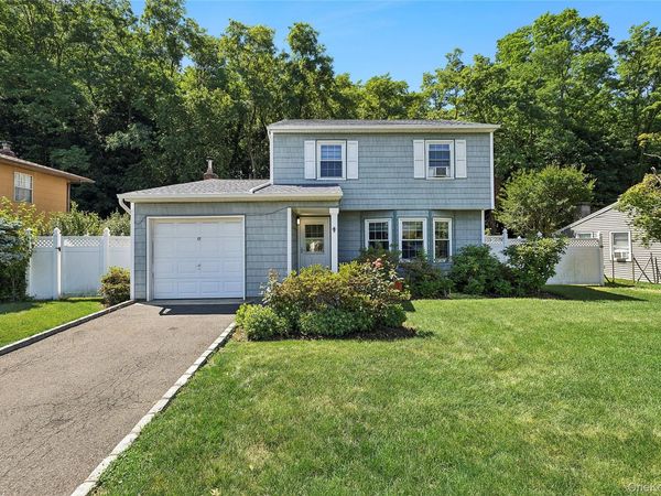 17 Harmony Lane , Glen Cove, NY 11542