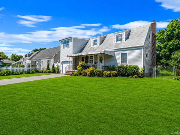 168 W 21st Street, Deer Park, NY 11729