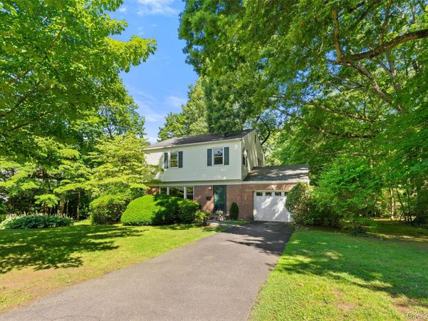 4 Pin Oak Lane , White Plains, NY 10606
