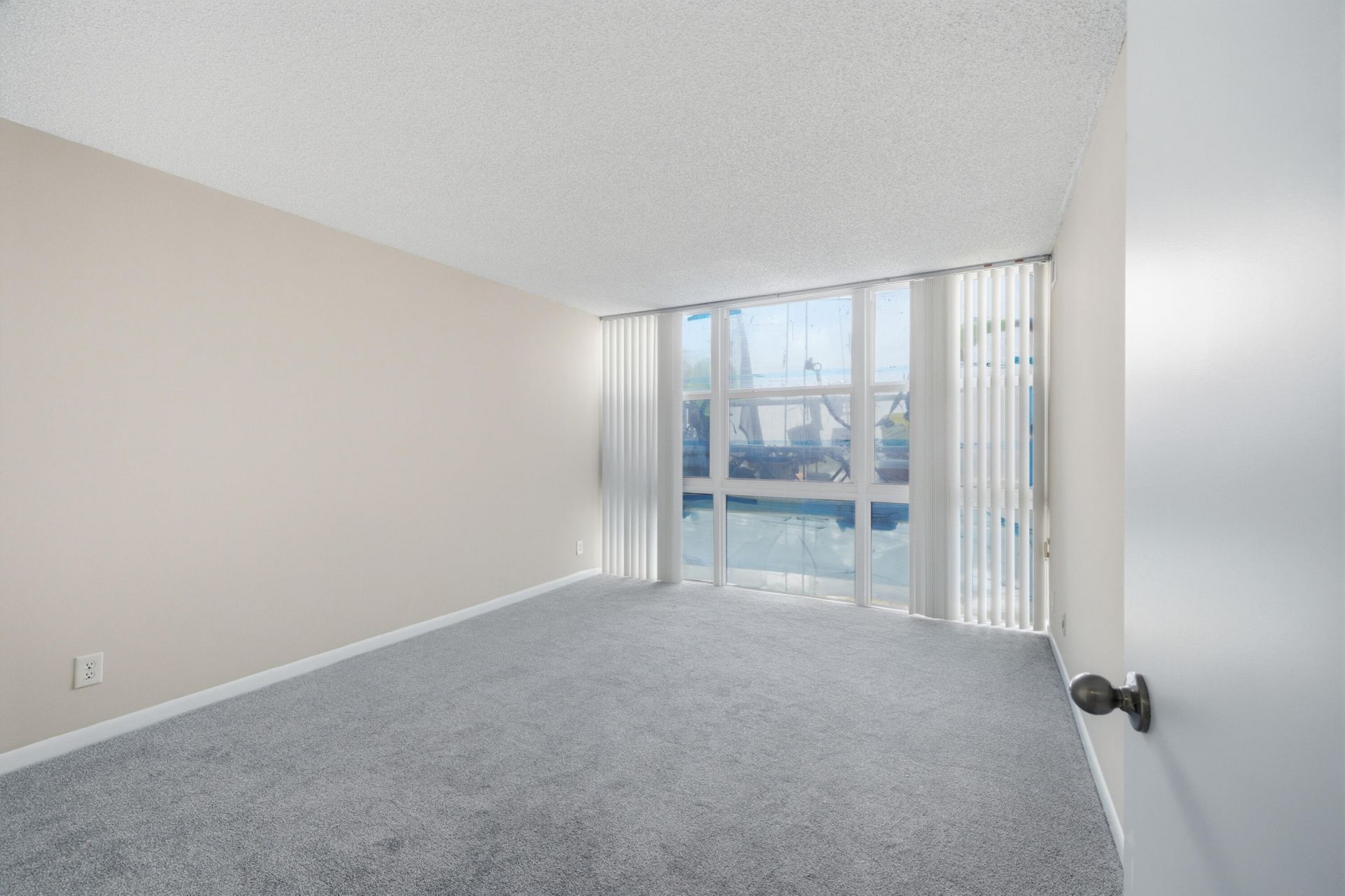 2841 N Ocean Boulevard, Unit 1503, Fort Lauderdale, FL 33308 Photo
