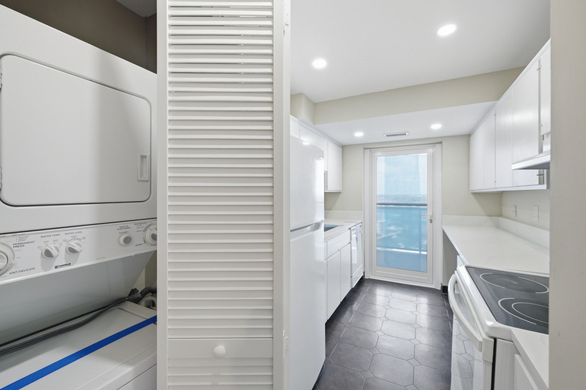 2841 N Ocean Boulevard, Unit 1503, Fort Lauderdale, FL 33308 Photo