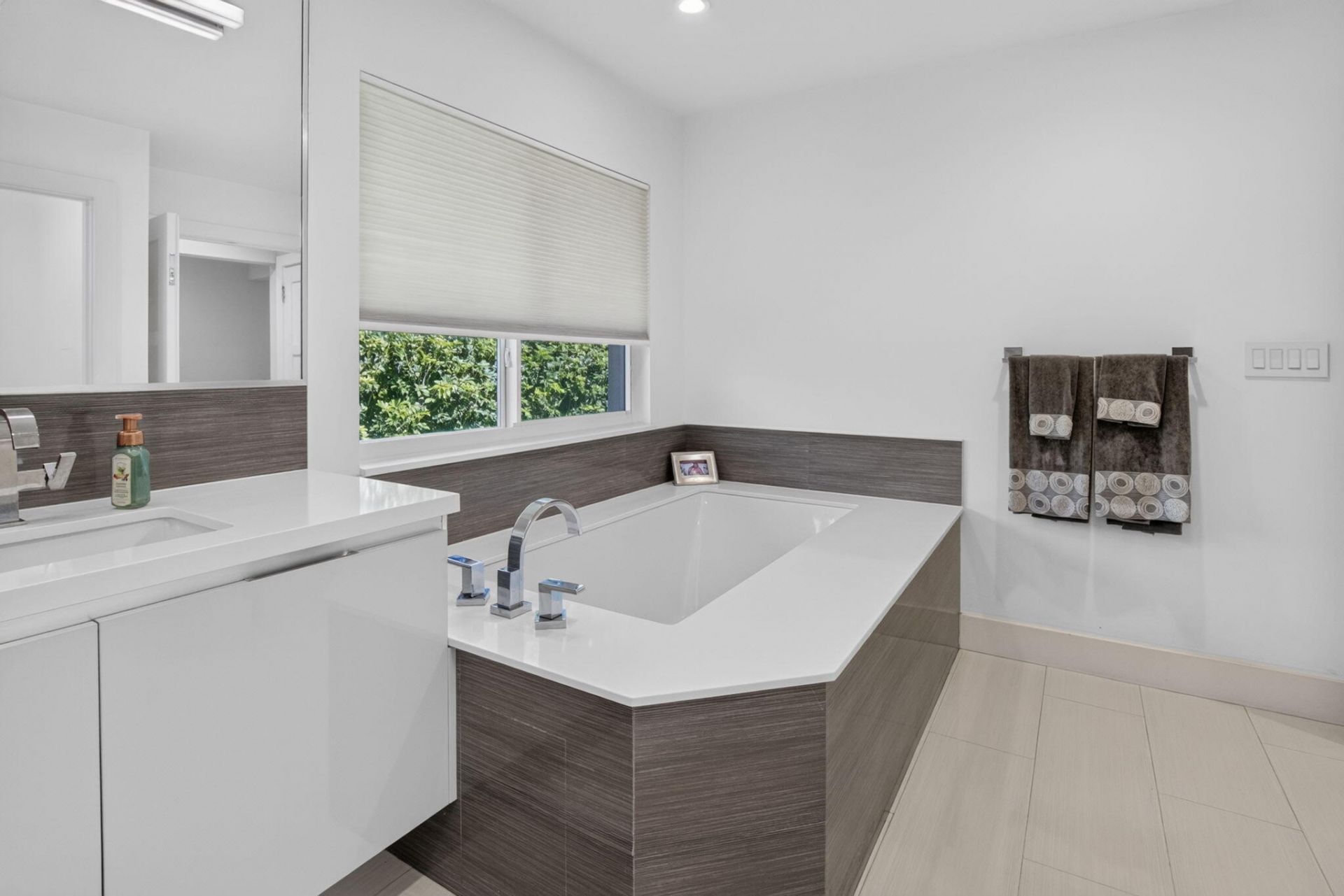 3245 St James Drive, Boca Raton, FL 33434 Photo