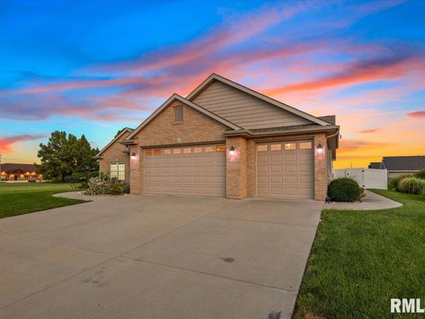 3516 FERNWOOD Drive, Springfield, IL 62711