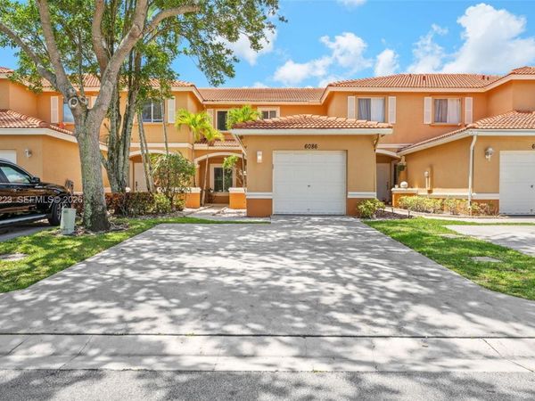 6086 Southard St , West Palm Beach, FL 33411