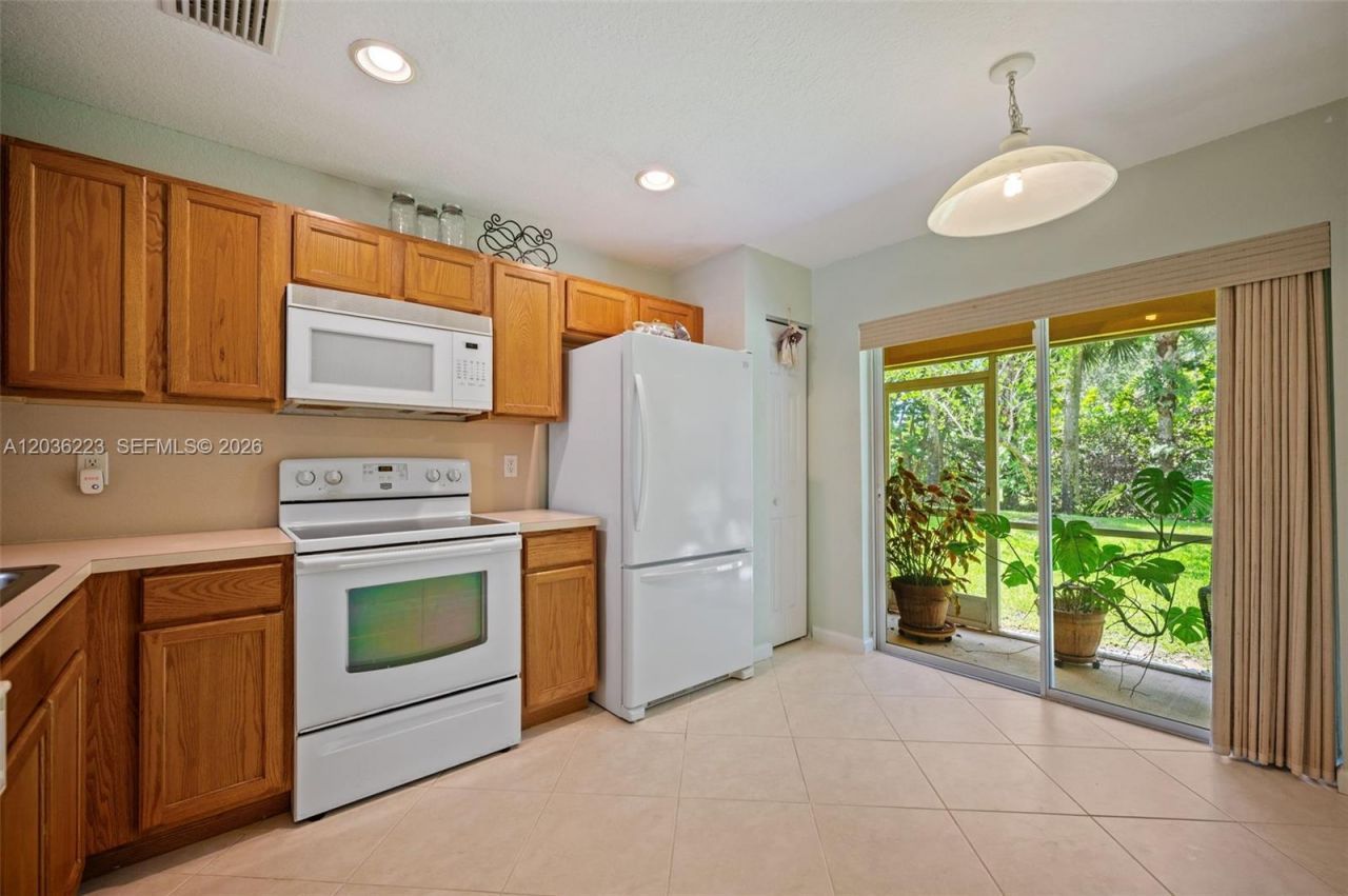 6086 Southard St, West Palm Beach, FL 33411 Photo