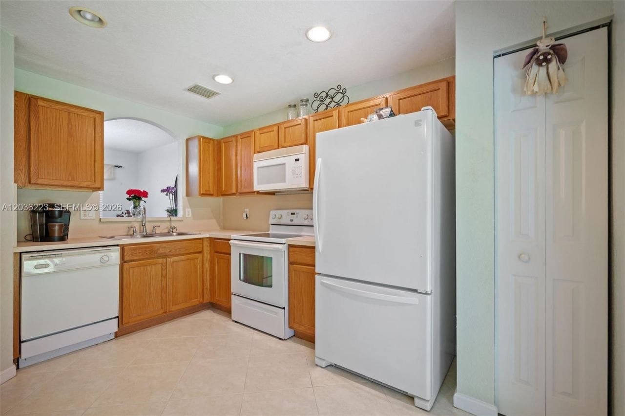 6086 Southard St, West Palm Beach, FL 33411 Photo