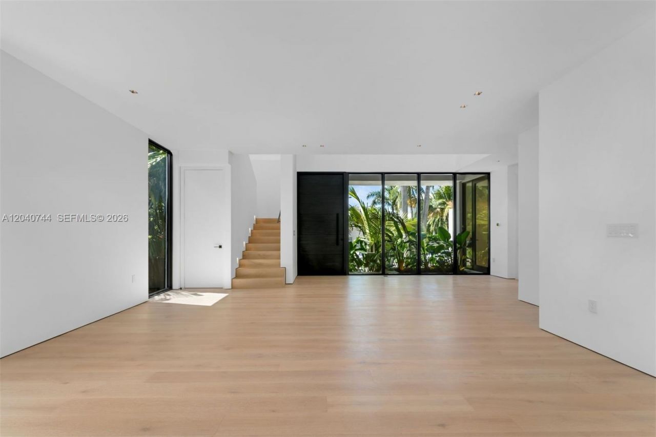 165 Hampton Ln , Key Biscayne, FL 33149 Photo