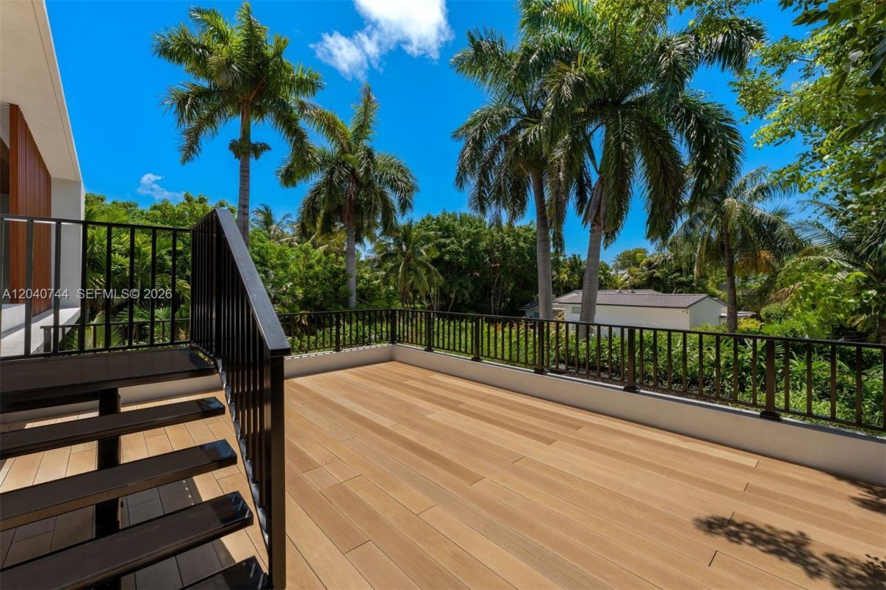 165 Hampton Ln , Key Biscayne, FL 33149 Photo