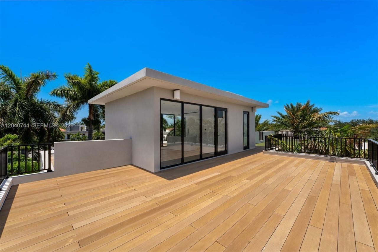 165 Hampton Ln , Key Biscayne, FL 33149 Photo
