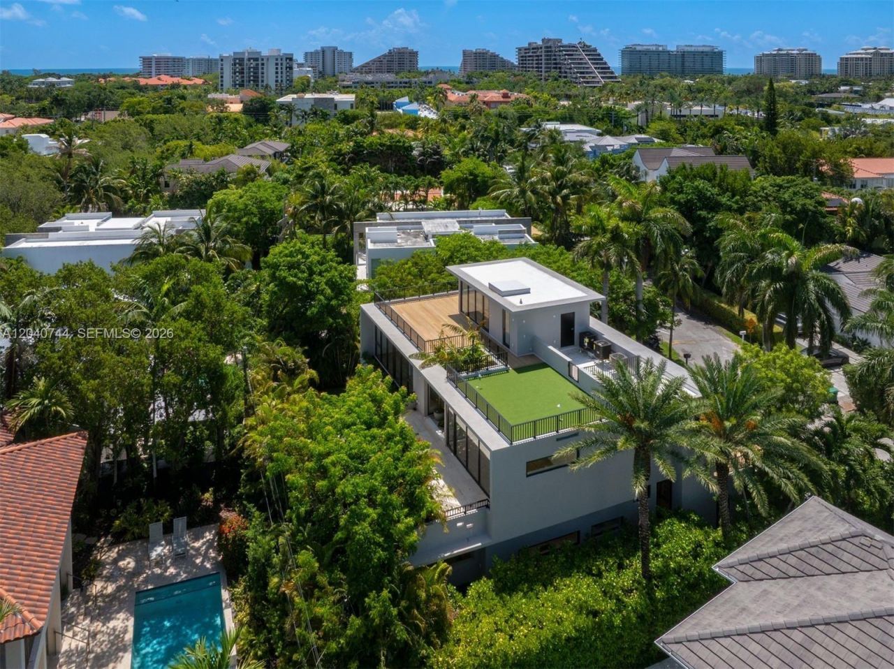 165 Hampton Ln , Key Biscayne, FL 33149 Photo