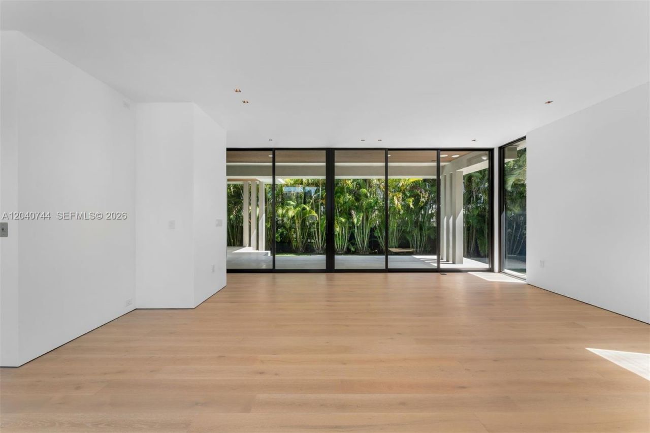 165 Hampton Ln , Key Biscayne, FL 33149 Photo