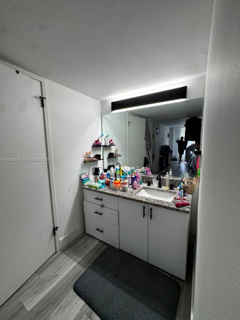 210 174th St , Unit M11, Sunny Isles Beach, FL 33160 Photo