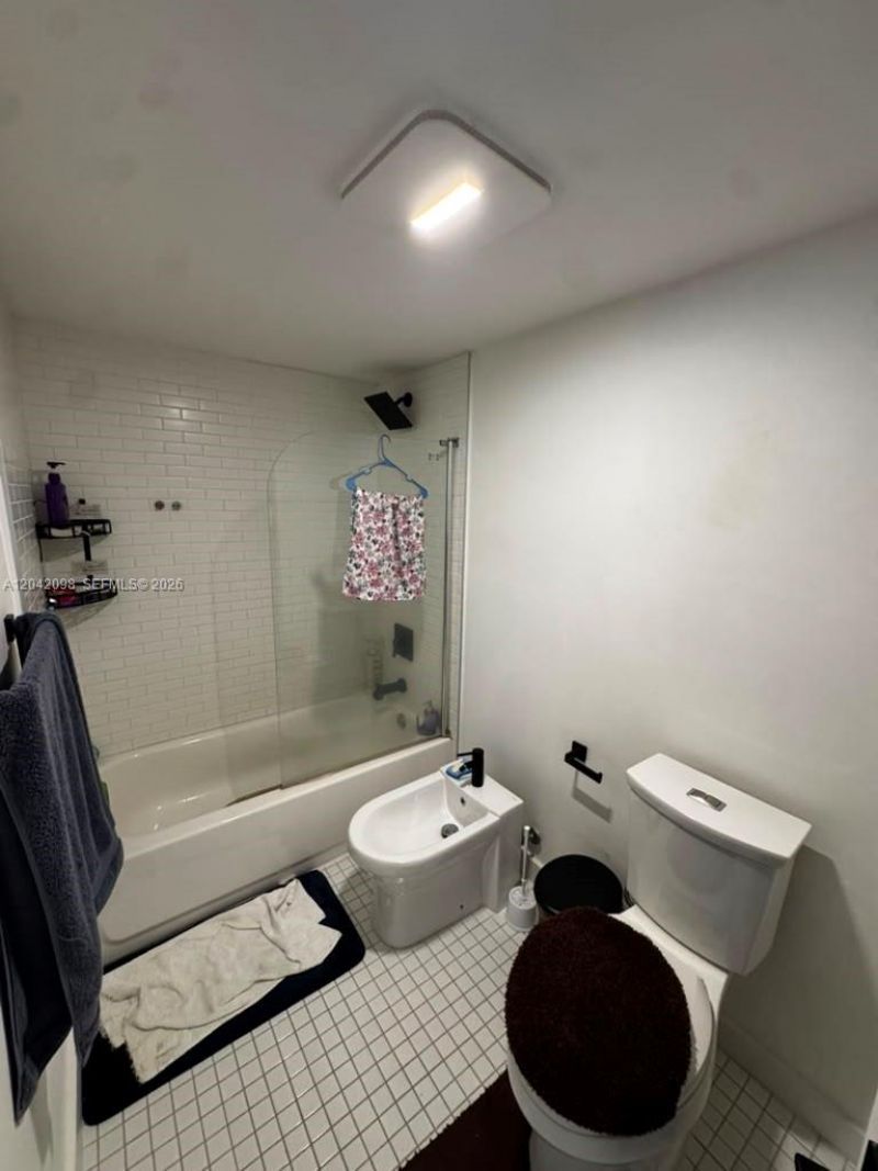 210 174th St , Unit M11, Sunny Isles Beach, FL 33160 Photo