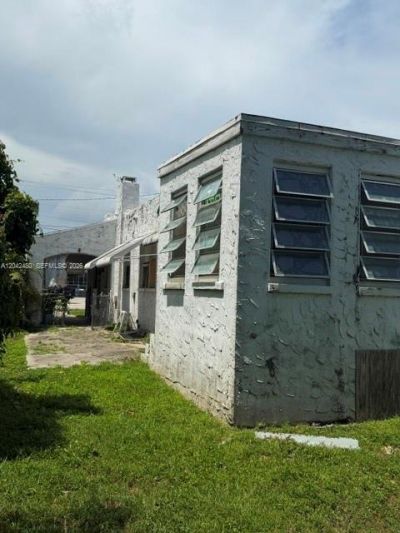 3322 SW 9th St , Miami, FL 33135 Photo