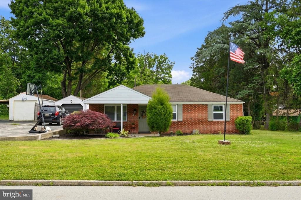 837 WOODBROOK LANE, PLYMOUTH MEETING, PA 19462