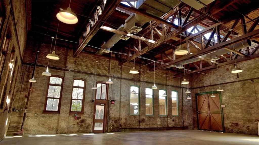1107 S PETERS Street  New Orleans, LA 70130
