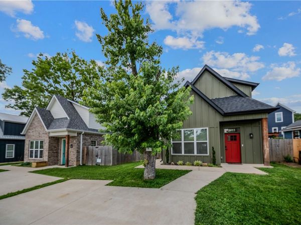 3026 & 3022 Old Farmington Road , Fayetteville, AR 72704