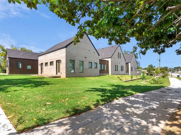 510 N 8th Street , Rogers, AR 72756