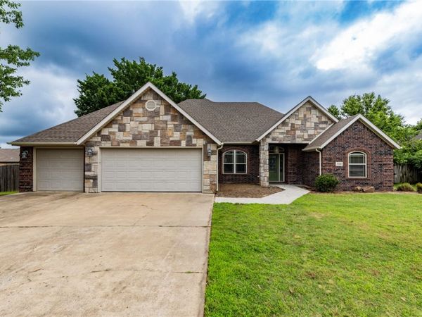 2308 Chinquapin Avenue , Bentonville, AR 72713