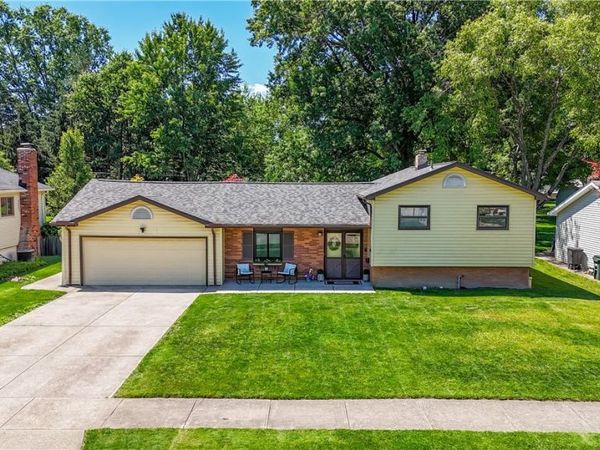 26915 Adele Lane , Olmsted Twp, OH 44138