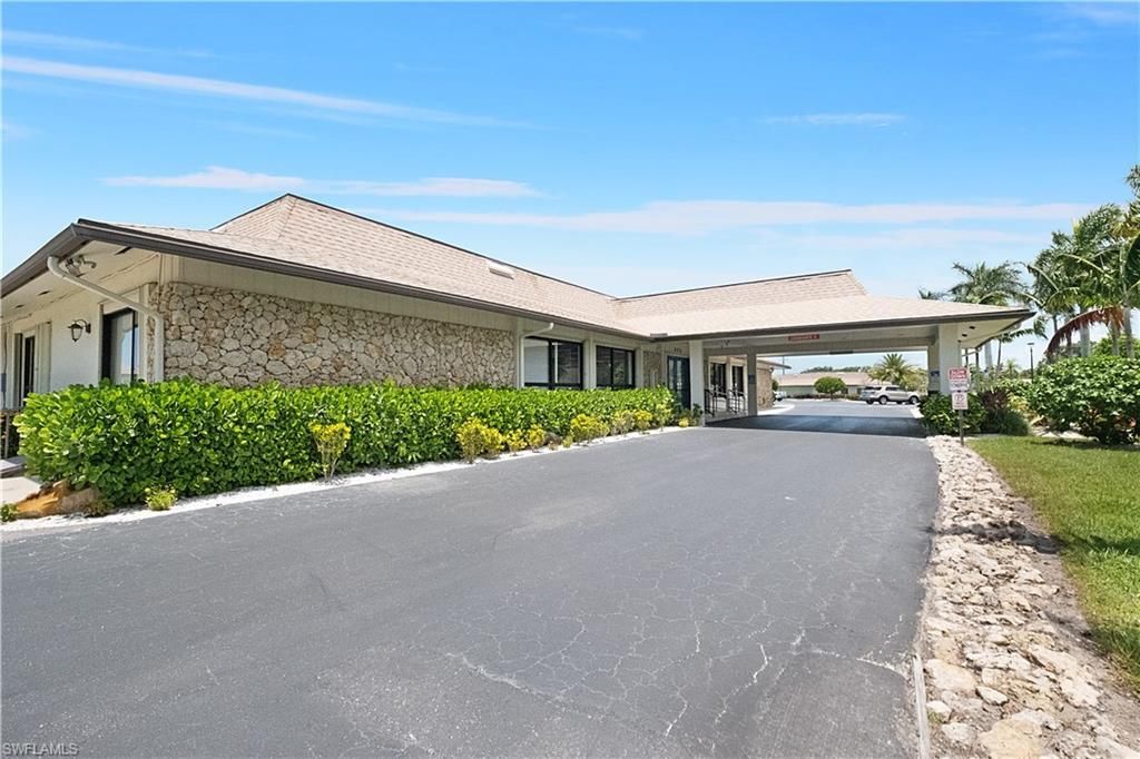 104 Brittany Ct, Naples, FL 34112 Photo