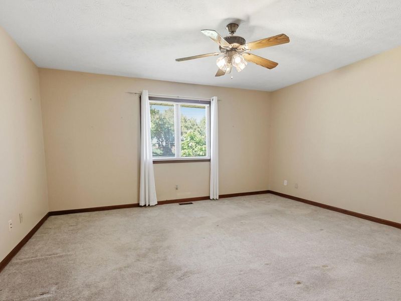 1703 Fox Ridge Drive, Springfield, OH 45503 Photo 17