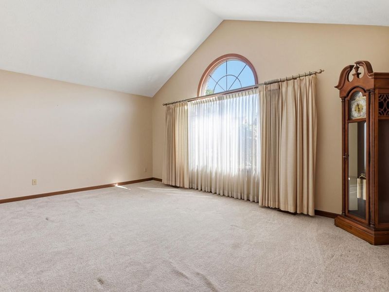 1703 Fox Ridge Drive, Springfield, OH 45503 Photo 6