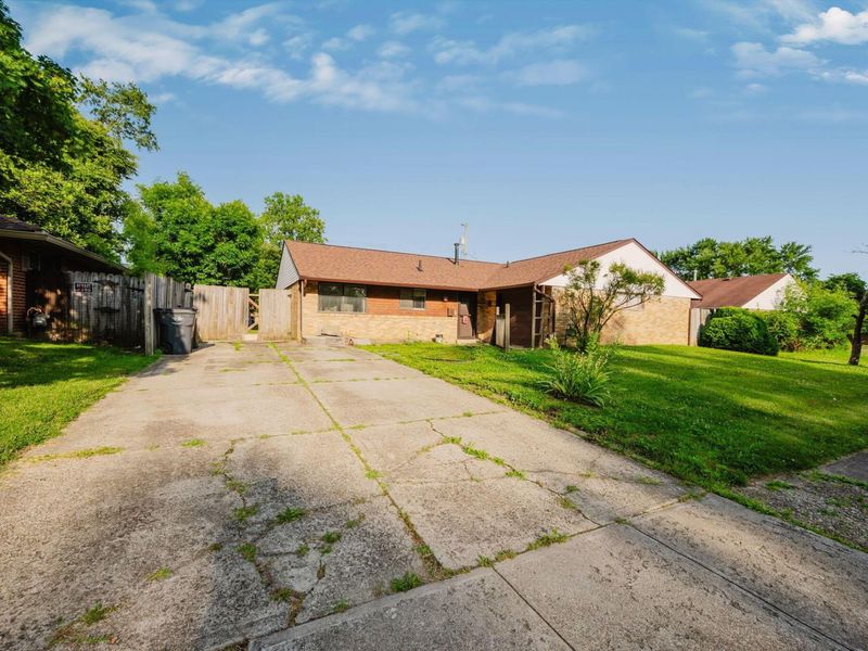 1582 Stouder Drive , Reynoldsburg, OH 43068 Photo 2