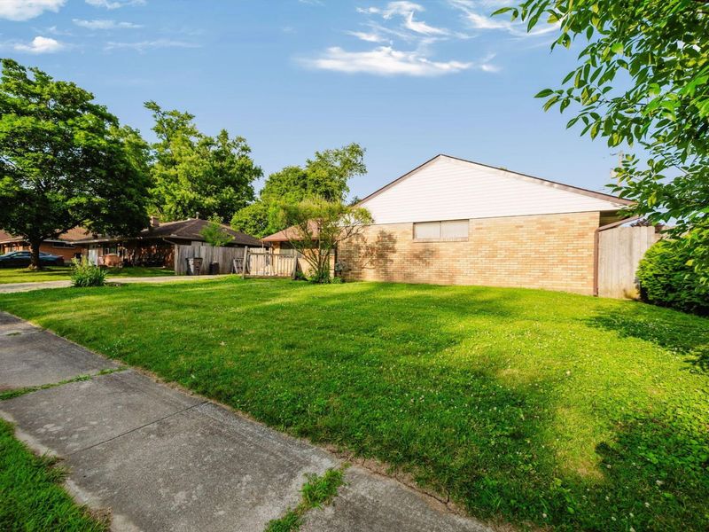 1582 Stouder Drive , Reynoldsburg, OH 43068 Photo 3