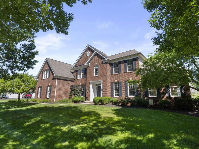 4862 Vista Ridge Drive, Dublin, OH 43017 Photo 2