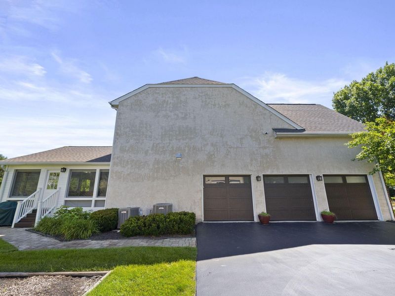 4862 Vista Ridge Drive, Dublin, OH 43017 Photo 3