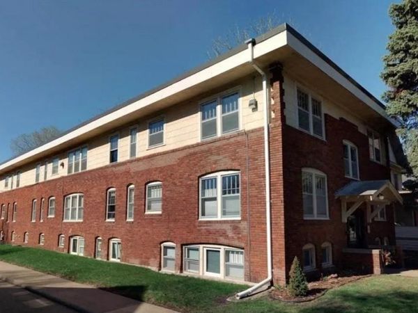 1702 Laurel Avenue , Saint Paul, MN 55104