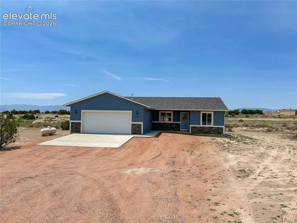 776 S Broadway NA, Penrose, CO 81240