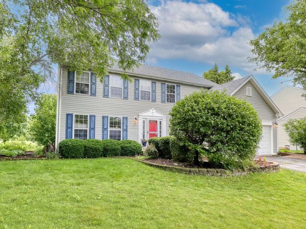 1471 Holbrook Lane , Batavia, IL 60510