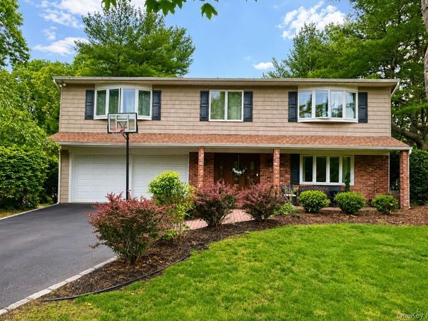 68 Butterfield Drive , Greenlawn, NY 11740