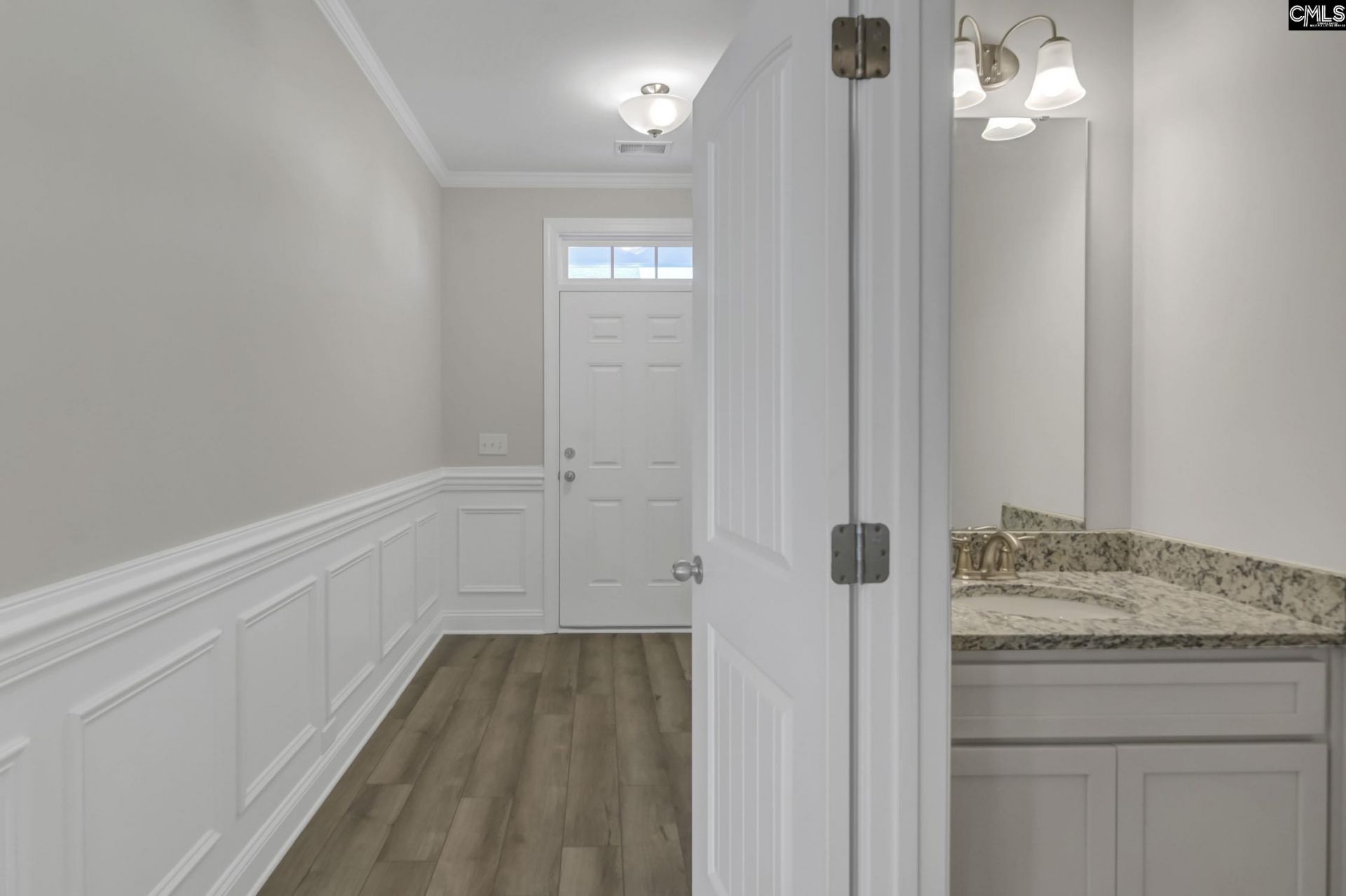 635 Thunder Gulch Avenue Photo 4