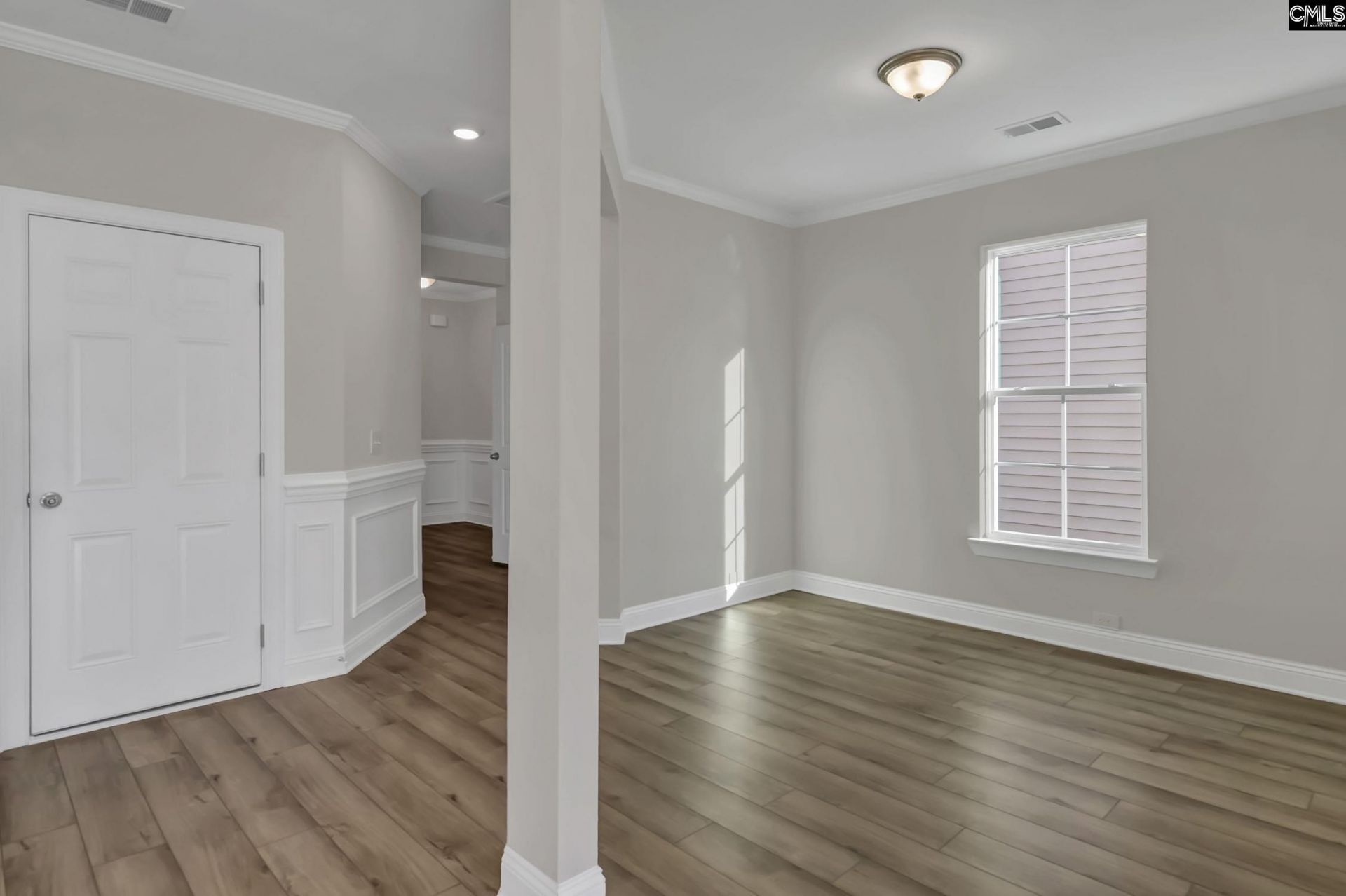 635 Thunder Gulch Avenue Photo 8