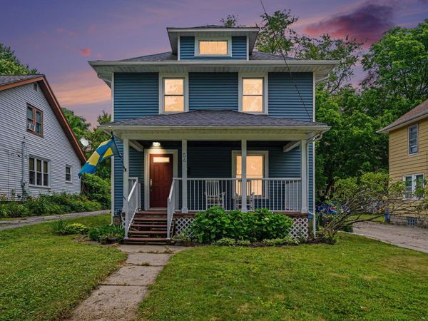 54 Lowell Avenue NE, Grand Rapids, MI 49503